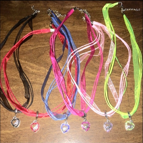 MOM Heart Pendant Ribbon Necklace Bright Neon Pink Red Blue Yellow Black - Picture 3 of 10